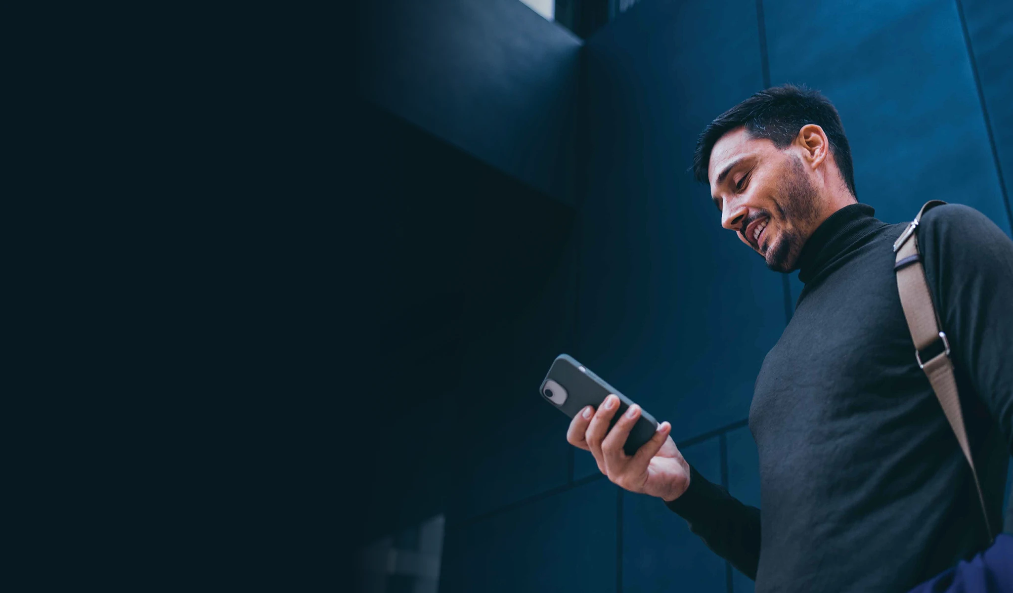 Business User On Mobile Using Ttgi Connectivity Solutions On A Taas Platform